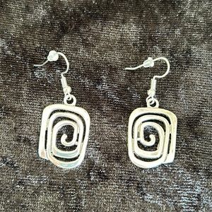 NEW silver fashion jewelry drop earrings
